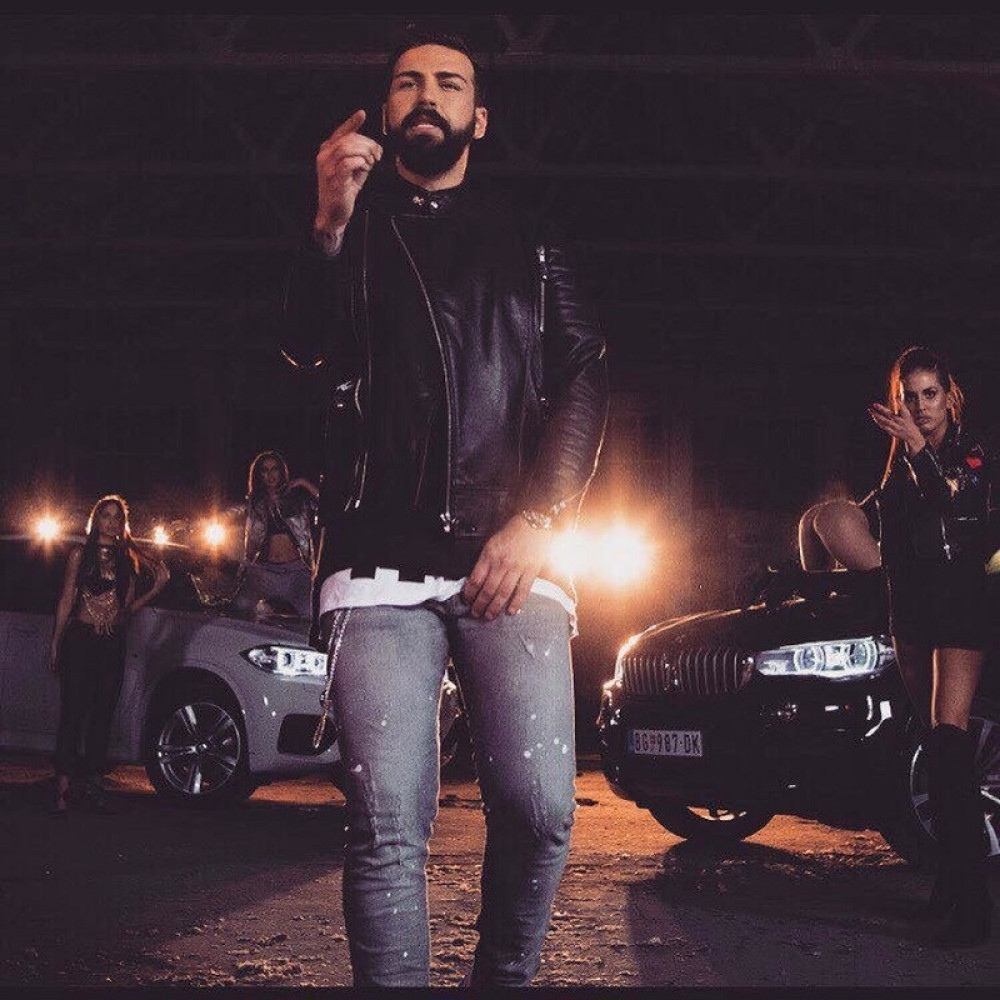 Pogledajte s kim je Saša Kapor snimio duetsku pesmu!