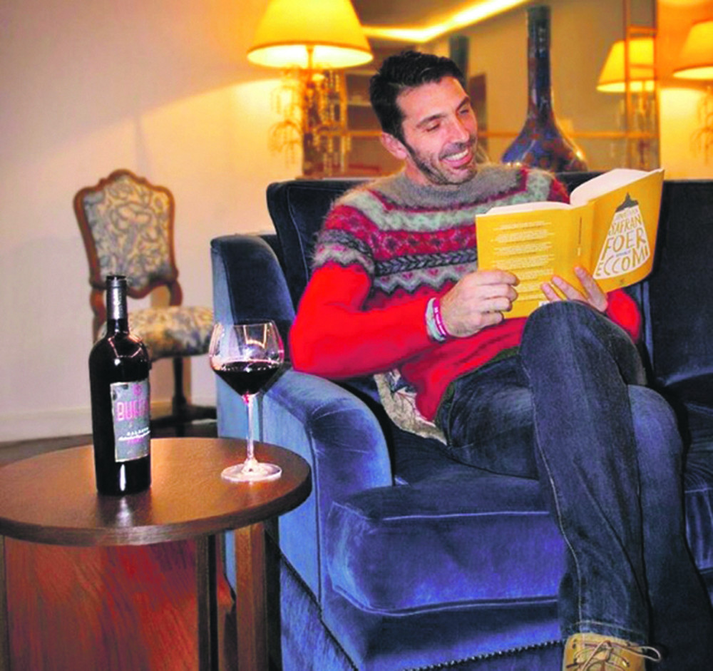 Bufon odabrao posao posle fudbala