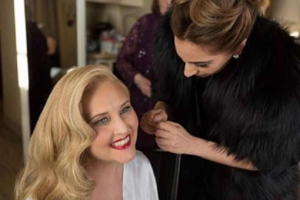 Prijateljica joj umrla od raka, pop pevačica neutešna! (FOTO)