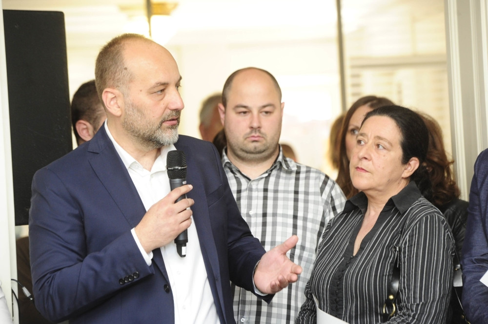 Postojimo samo ja i Vučić!