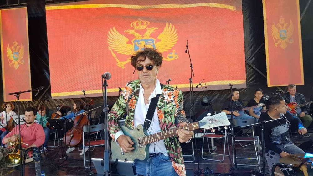 "Dugmići" održali spektakularan koncert na Cetinju