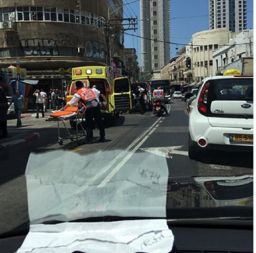 Uleteo kolima među pešake, najmanje petoro pregazio!