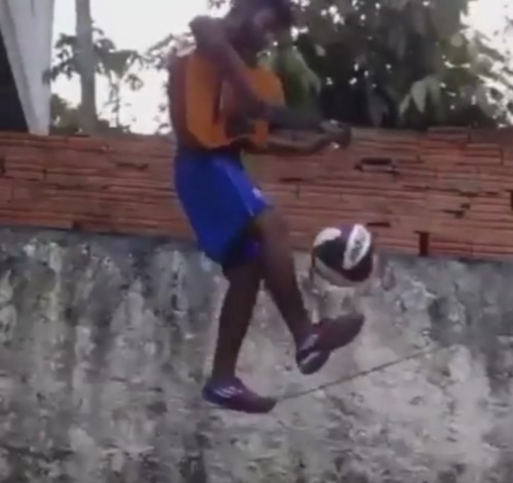 Ovaj tip je svemoguć! (VIDEO)