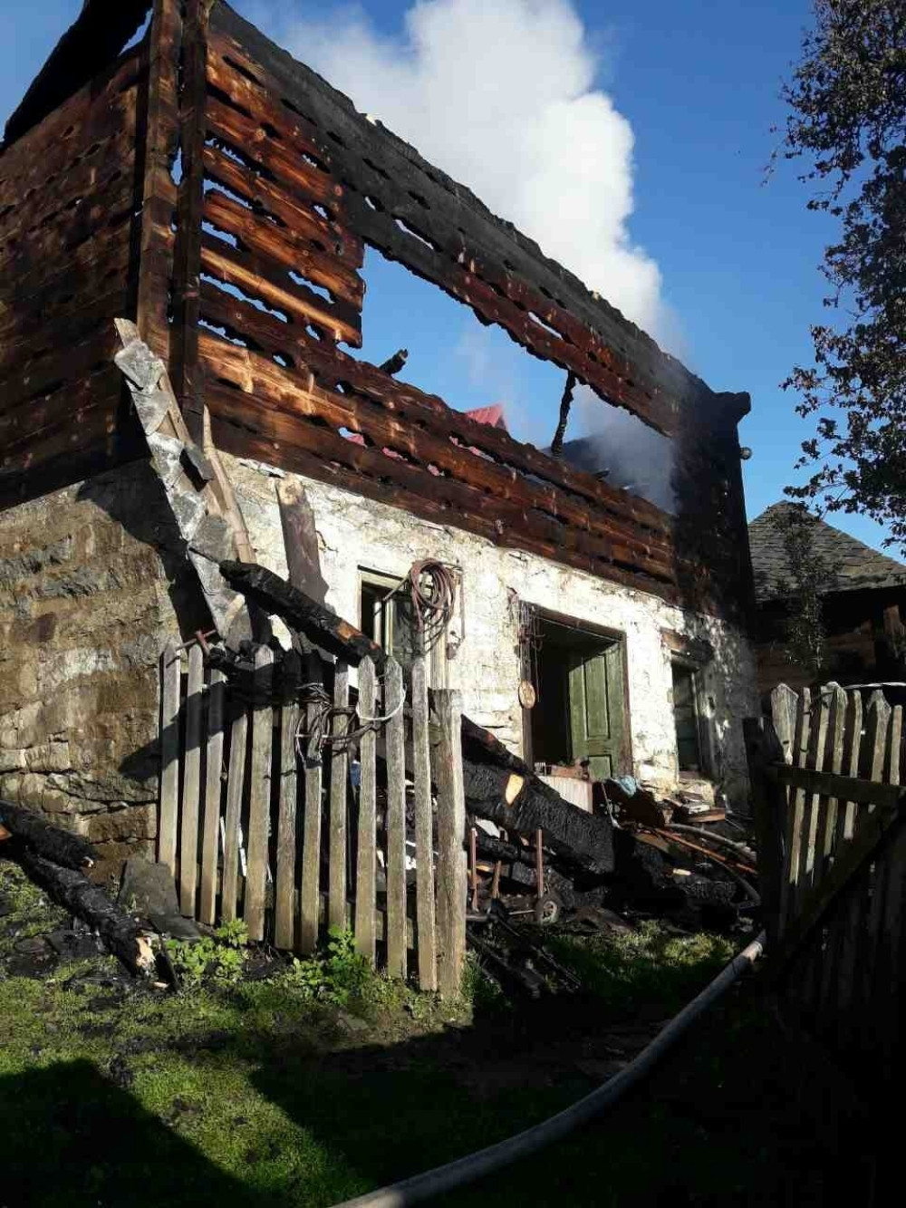 Grom spalio dve kuće u Ivanjici