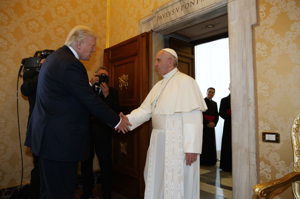 Tramp stigao kod pape