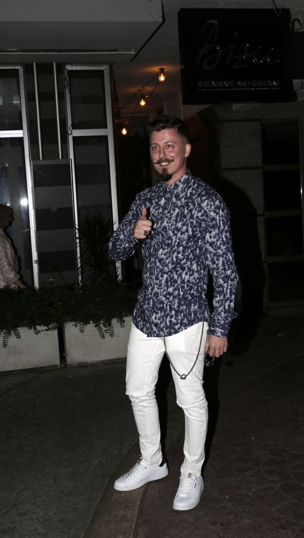 Dinča staje na ludi kamen sa voditeljkom (FOTO)