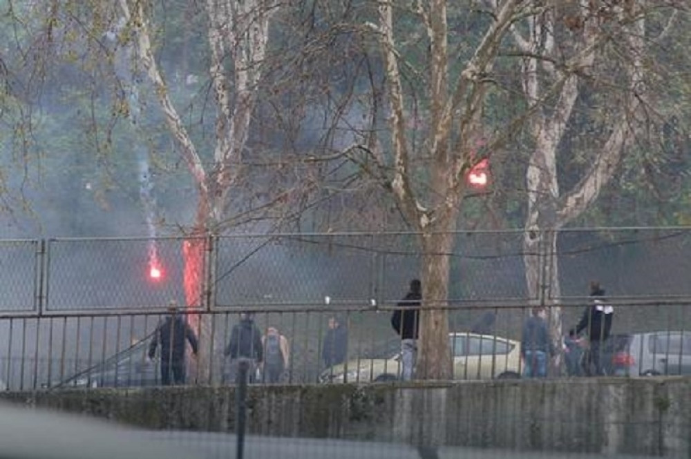 "Delije" napale "grobare" kod Hrama Svetog Save!