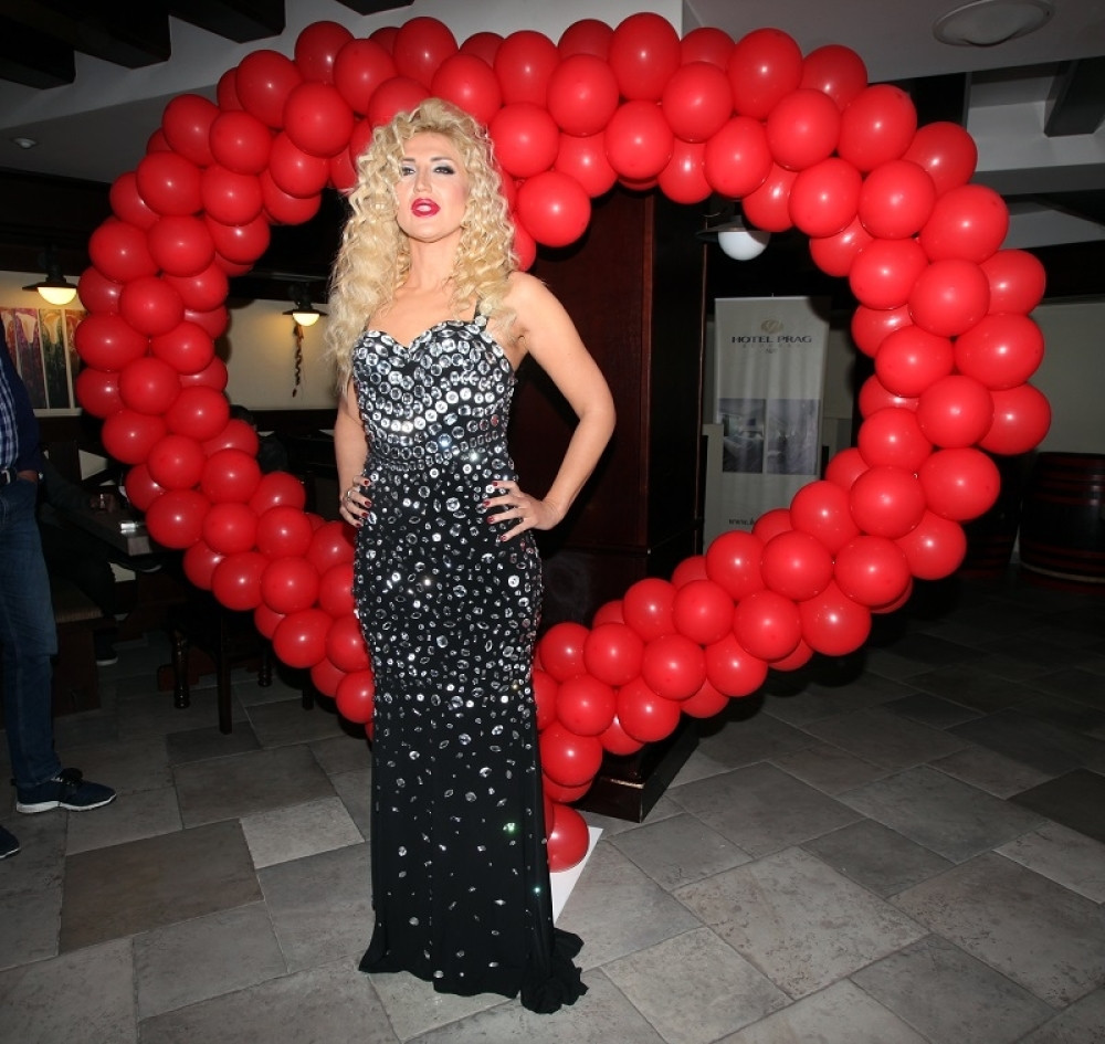 Jovana drastično promenila izgled (FOTO)