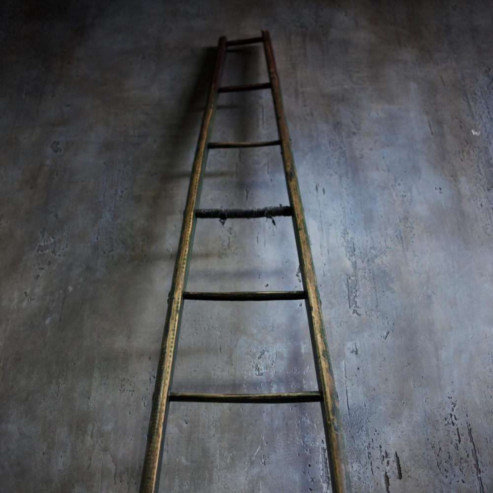 Vetar oduvao čoveka sa merdevina, na mestu ostao mrtav!