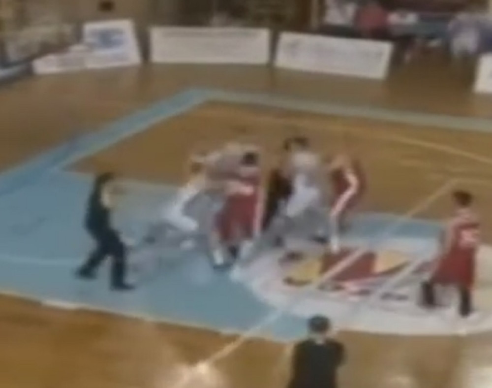 Igraču FMP-a novčana kazna i meč neigranja