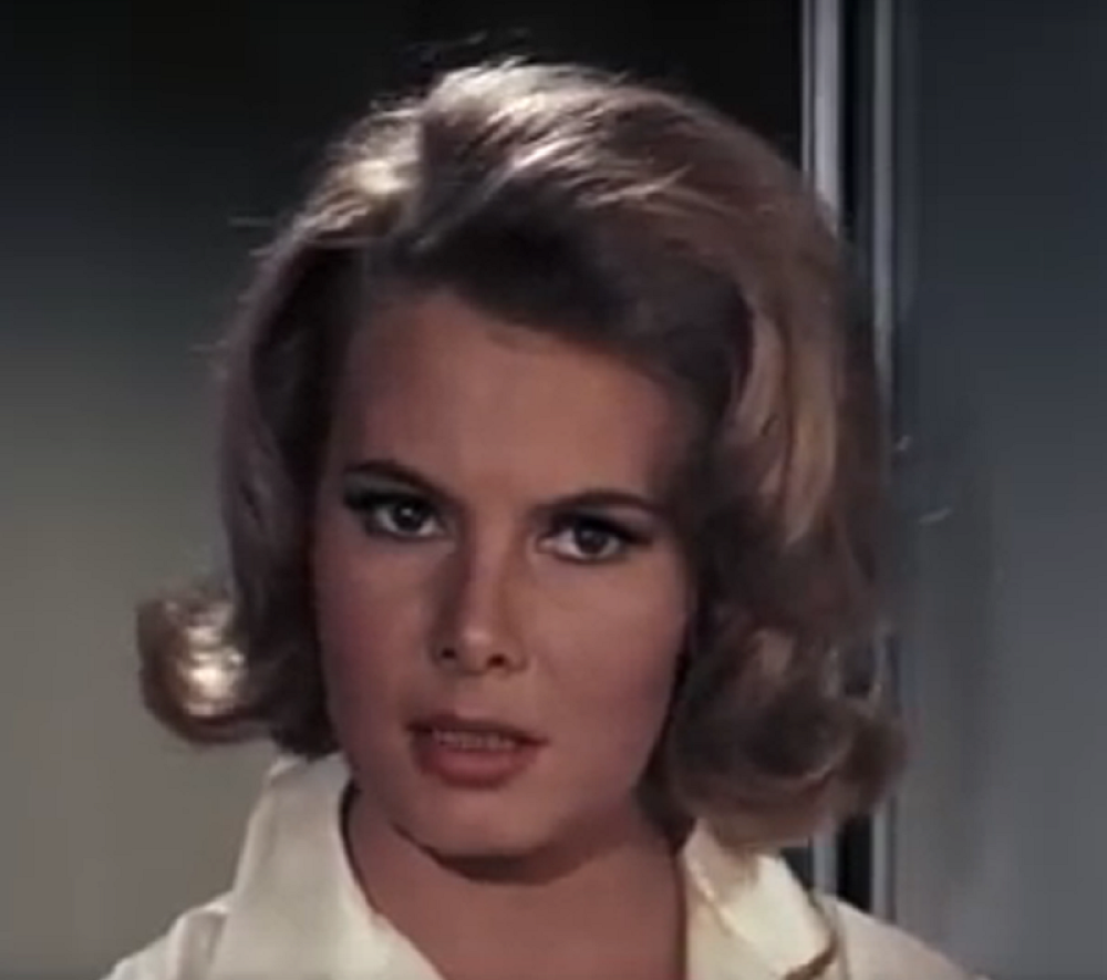 Nakon teškog života, umrla Bondova devojka (FOTO, VIDEO)