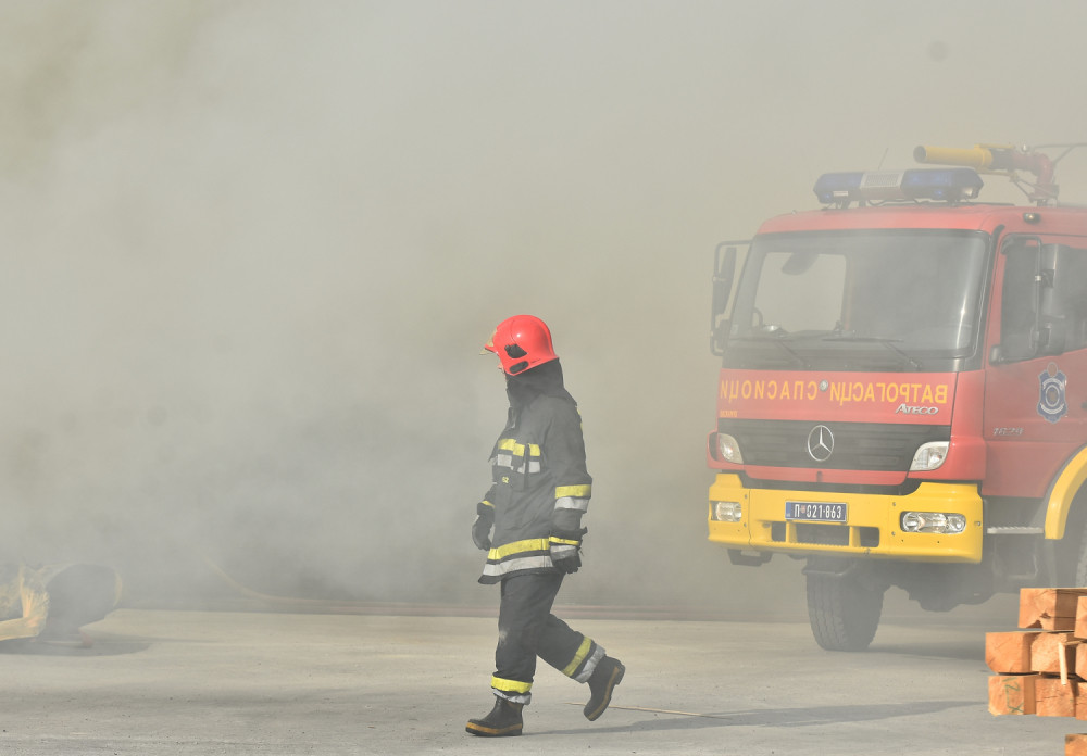 Srušio se avion, poginuli svi na letu! Neviđena tragedija! (VIDEO)