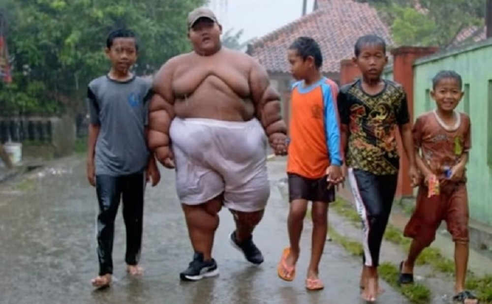 Ima samo 11 godina i 198 kilograma! (VIDEO)