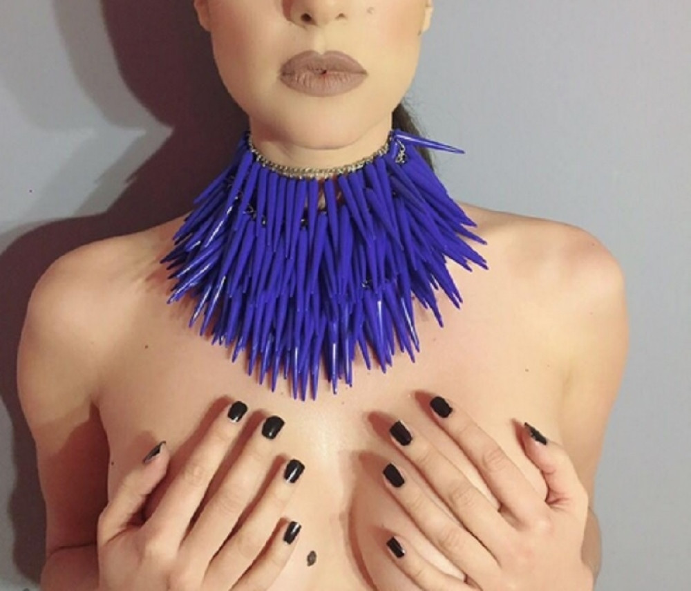 Htela da dokaže da nema silikone, pa preterala! (FOTO)