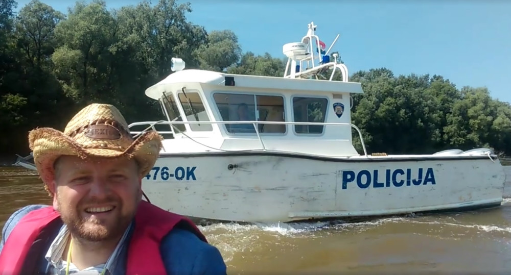 Hrvati hteli da potope srpski čamac (VIDEO)