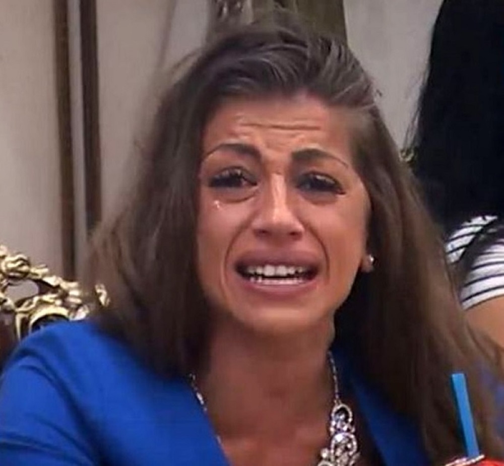 Dalila: "Ne mogu više, boli me!"