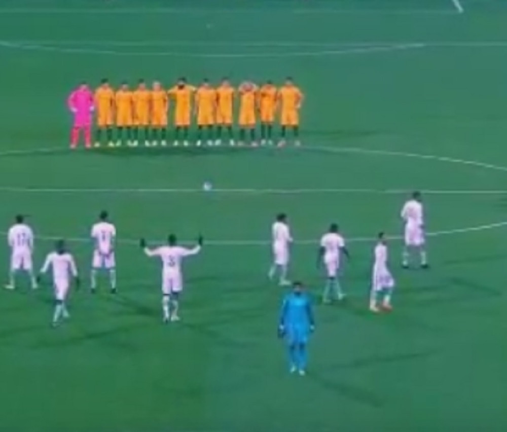 Fudbaleri Saudijske Arabije trčali za vreme minuta ćutanja (FOTO)