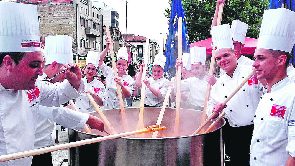 Mućkalica za 4.000 ljudi