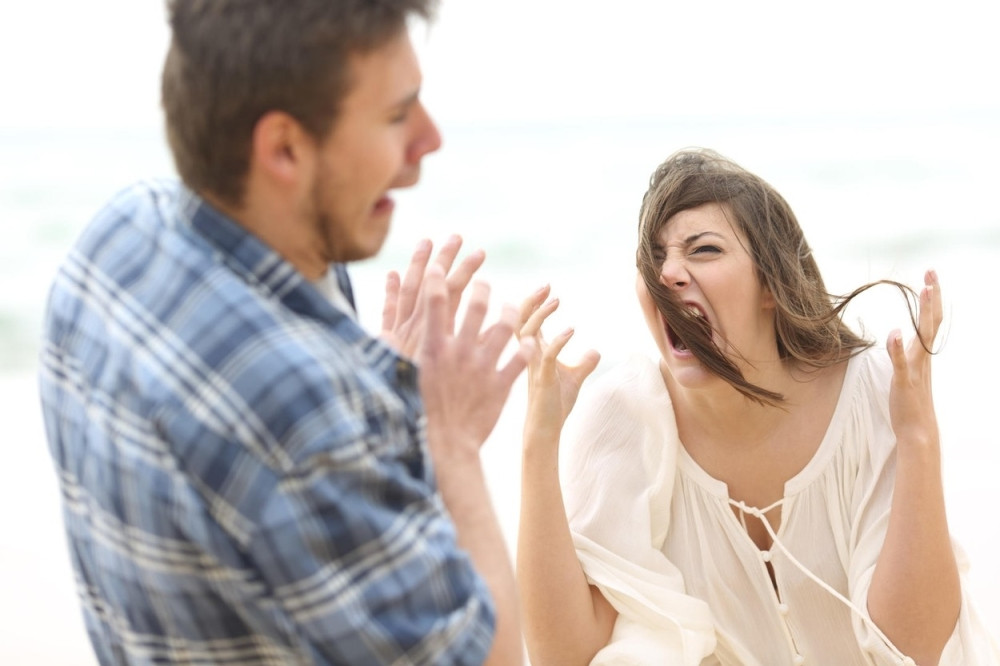 3 horoskopska znaka sa kojima je PAKAO BITI U VEZI!