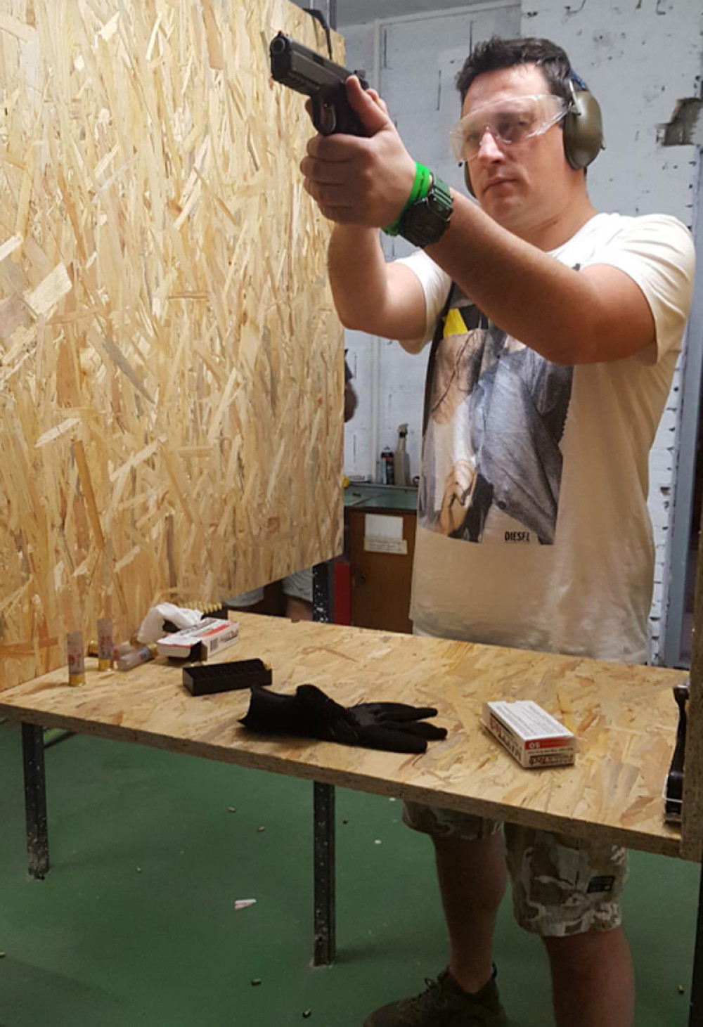 Andrija pucao, pa roštiljao