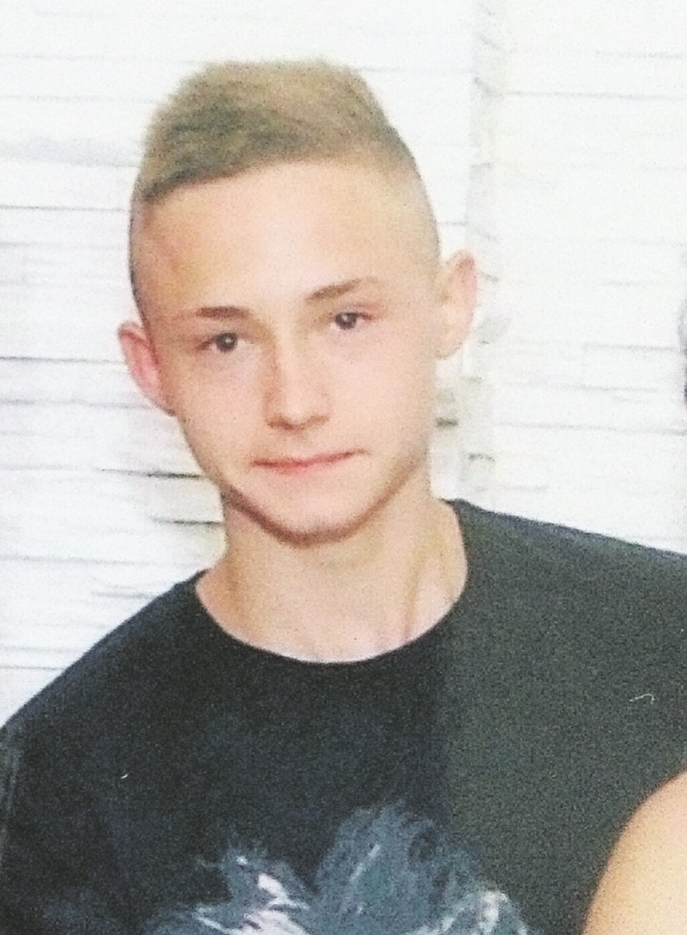 Dečak izboden na smrt jer nije hteo da prodaje drogu?!