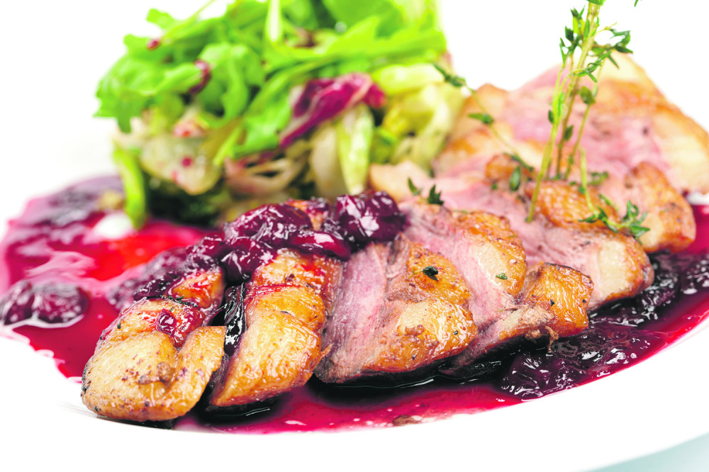 Krmenadle sa sosom od višanja