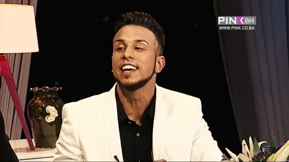 Pinkova zvezda svirala darabuke!