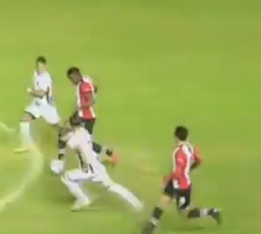 Ubo protivnika iglom i ponosi se time (VIDEO)