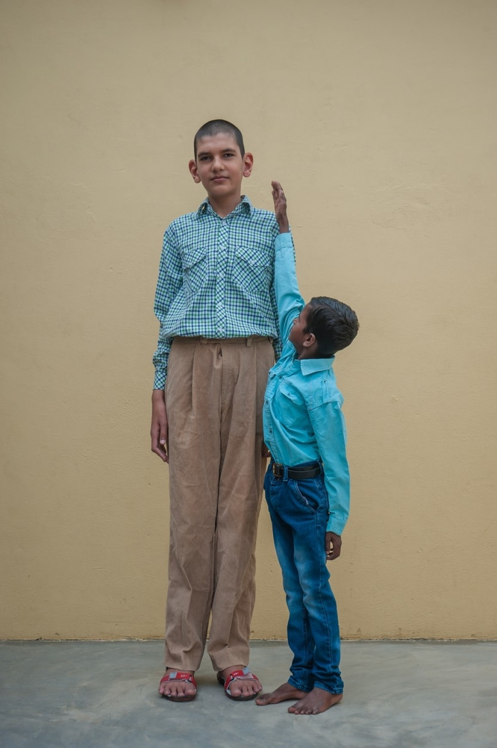 Ima osam godina i visok je dva metra (FOTO)