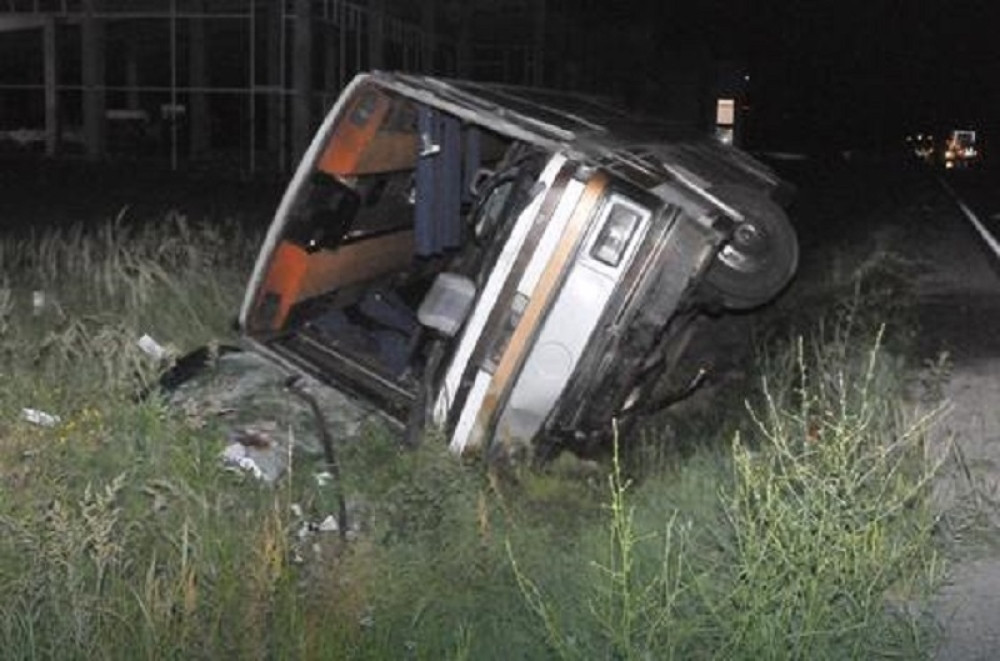 Autobus sleteo sa puta, ima poginulih