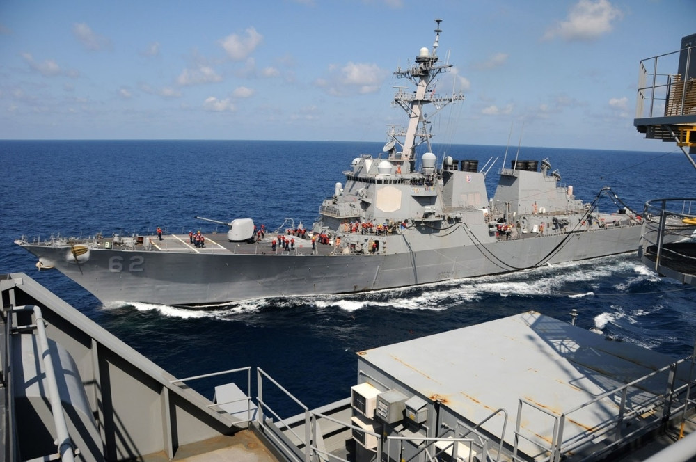 Američki mornari se podavili u brodu