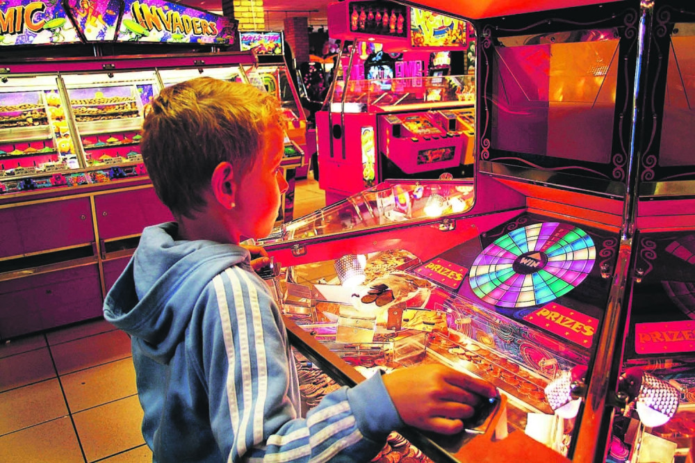 Otac od sina (12) napravio kockara!