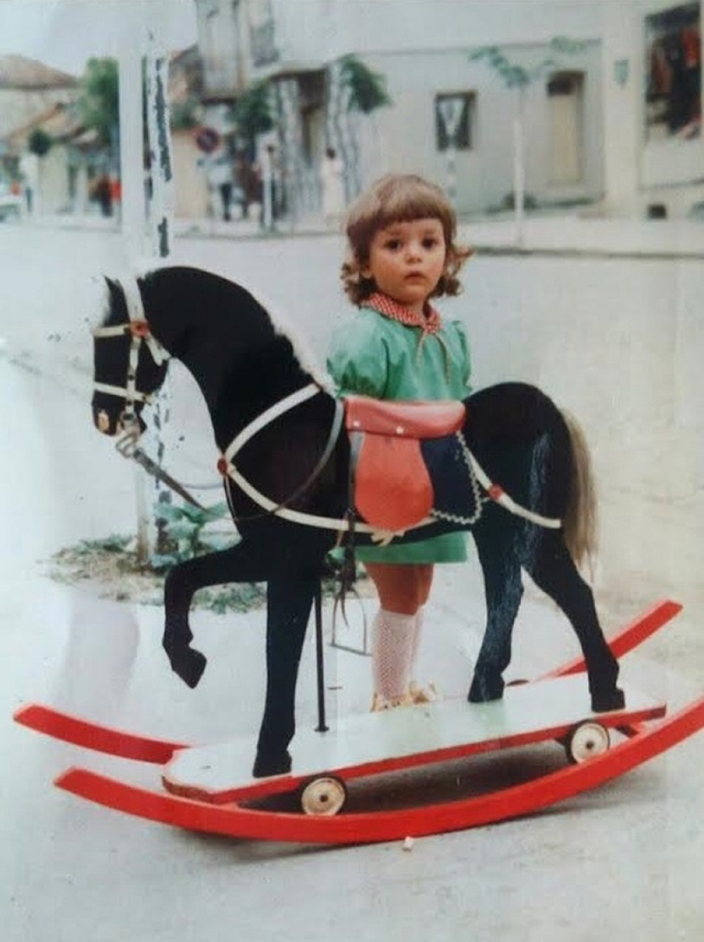 Ova slatka devojčica je jedna od najlepših Srpkinja!