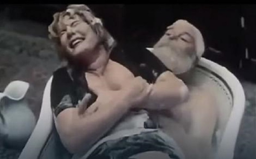 Ovako je nastala čuvena scena u kadi (VIDEO)
