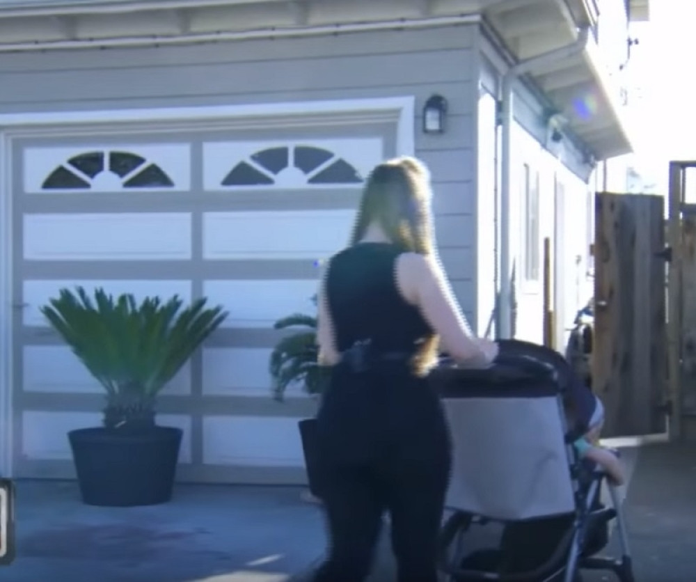 Sa dvoje dece živi u garaži, a unutra šok! (VIDEO)