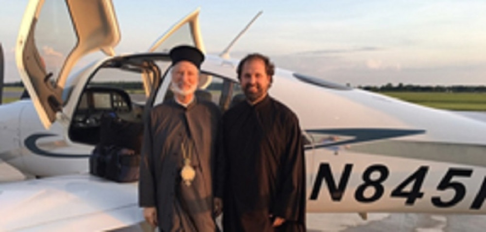 Bože pomozi, pop avion vozi!