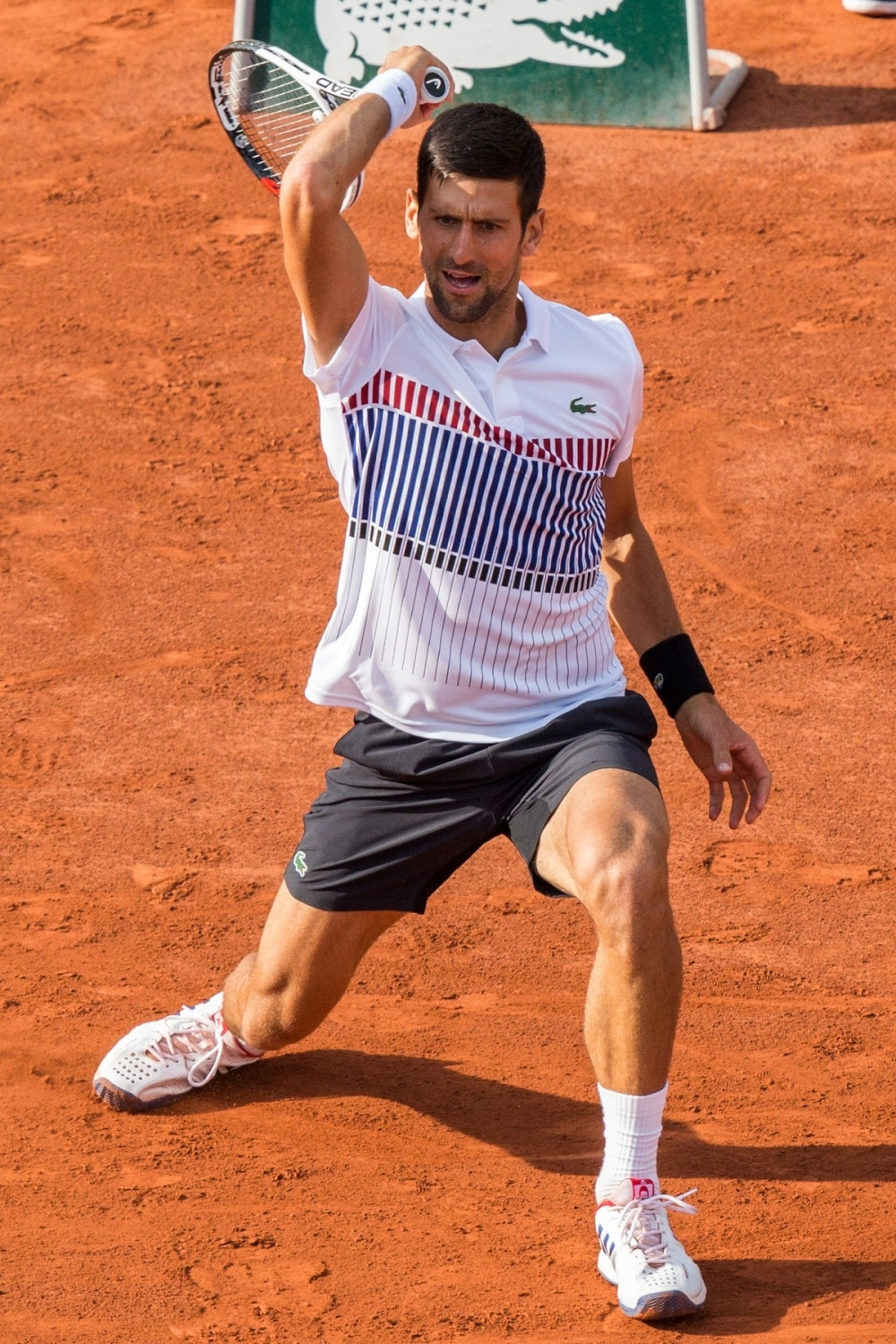Nole se zagreva uz duge cevi!