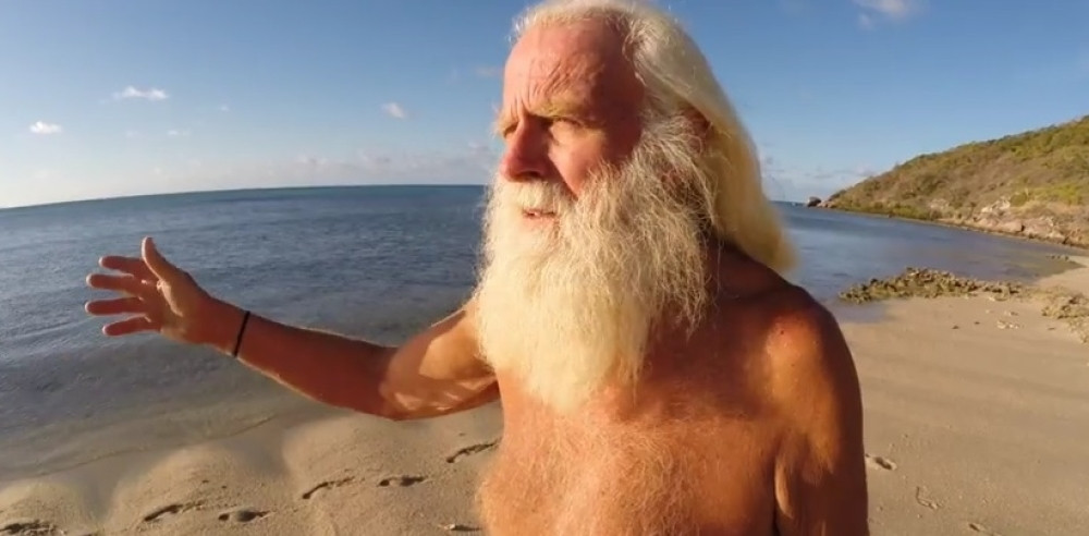 Imao milione, ostavio sve i otišao na pusto ostrvo (VIDEO)