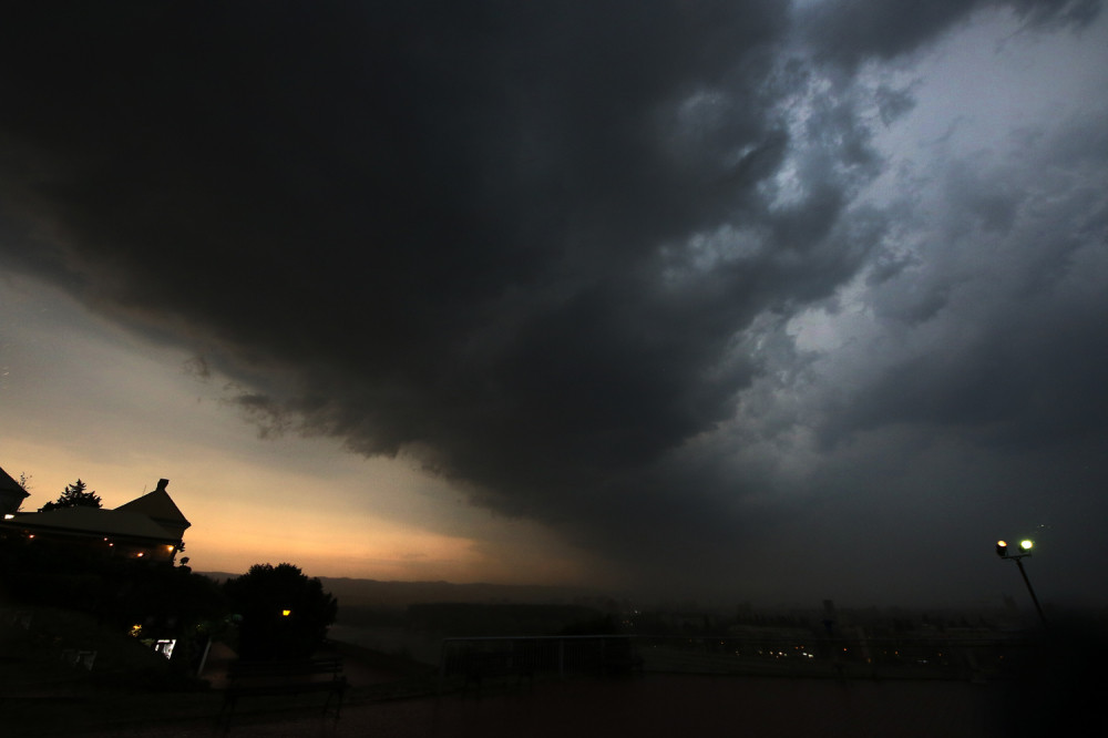 Nigde ne idite bez kišobrana i kabanica, RHMZ saopštio kad nam se vraća sunce