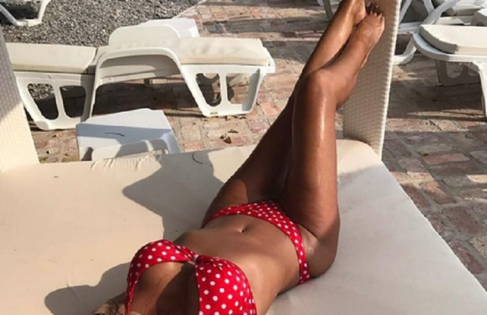 Naša zanosna glumica mami uzdahe (FOTO)