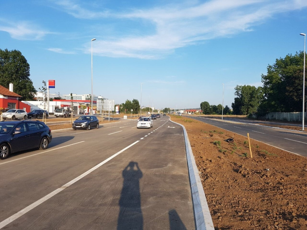 Novi bulevar u Beogradu pušten u saobraćaj (FOTO)