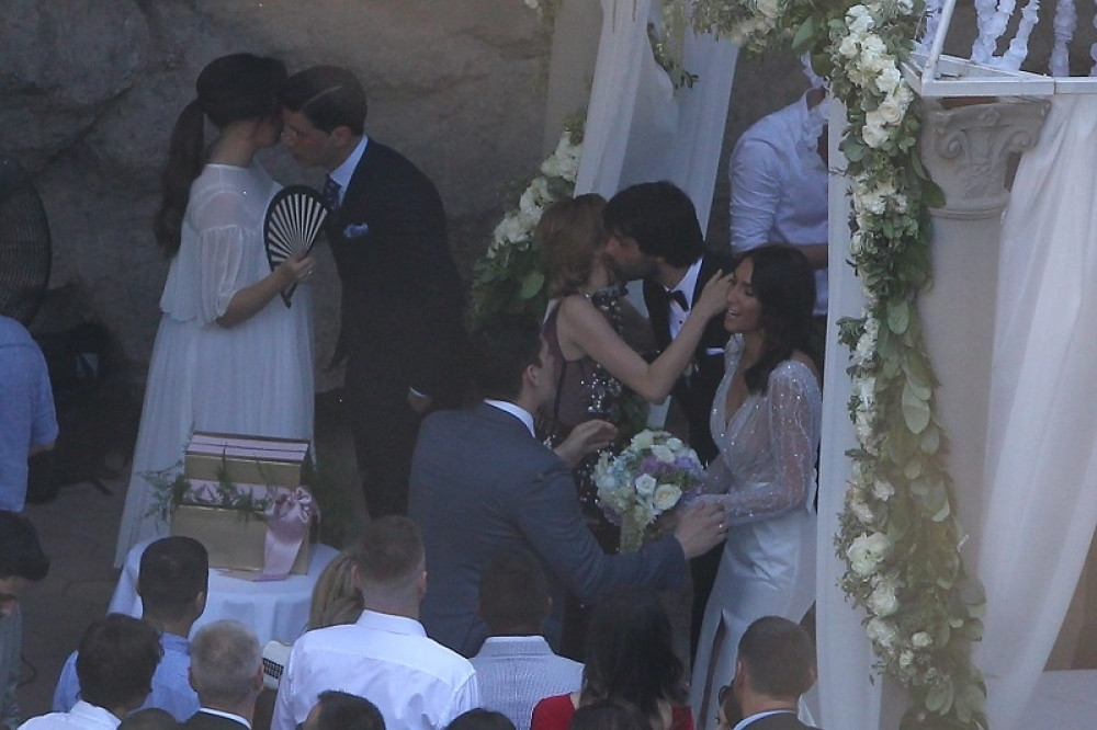 On je prvi napustio Jelisavetino i Teovo venčanje (FOTO)