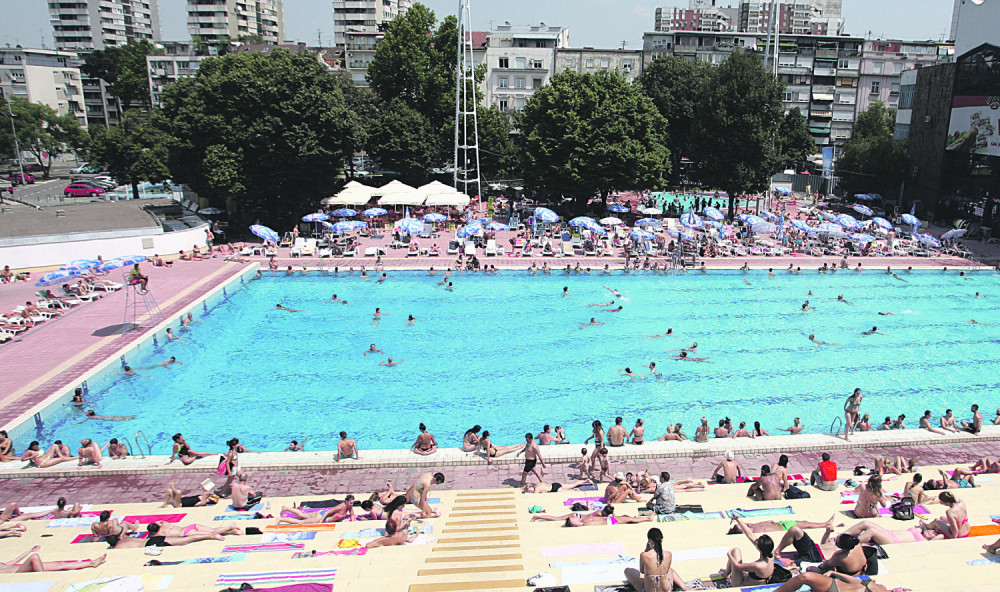 Da li je sada bezbedno kupati se u bazenu