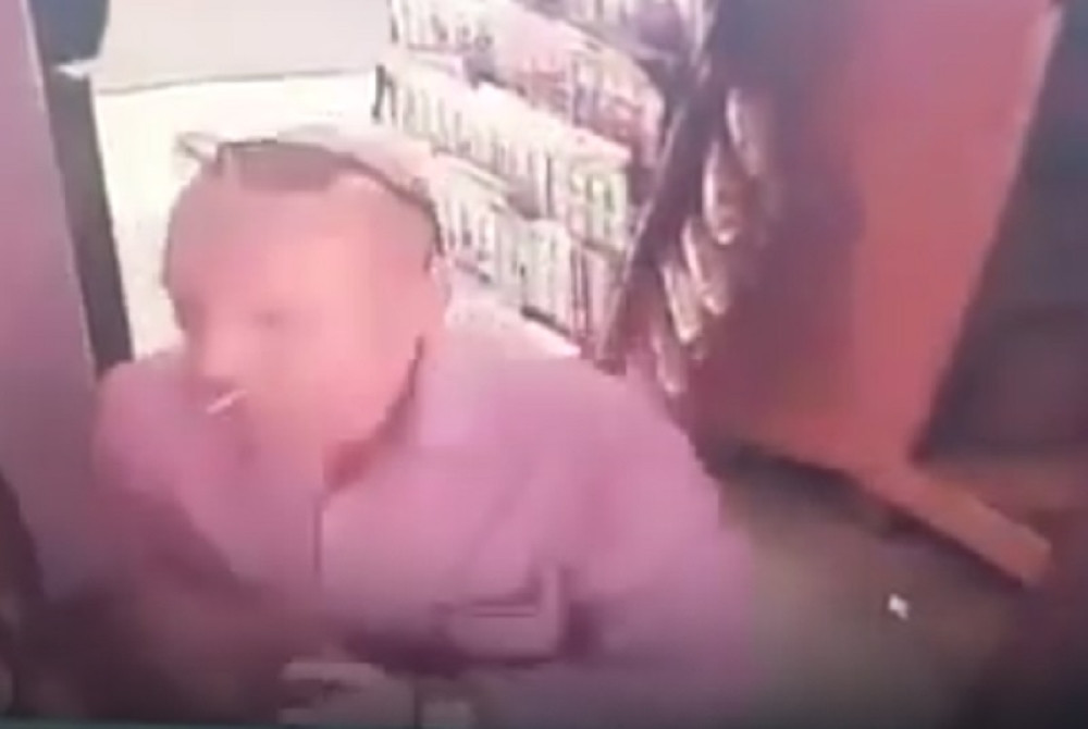 Jurio ženu da je ubije nožem! (UZNEMIRUJUĆI VIDEO)