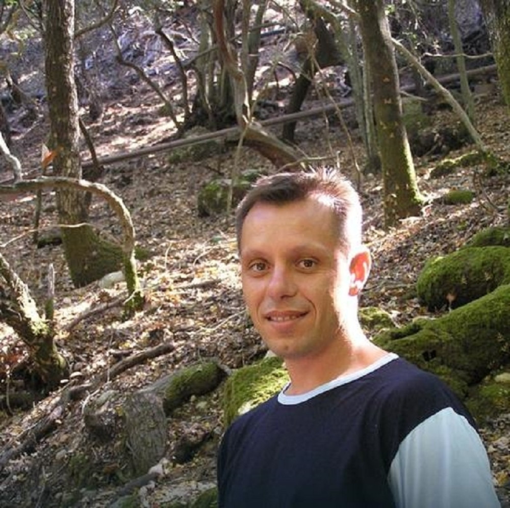 Tukao dete zbog četvorke iz engleskog, a suprugu ubio kamenom!