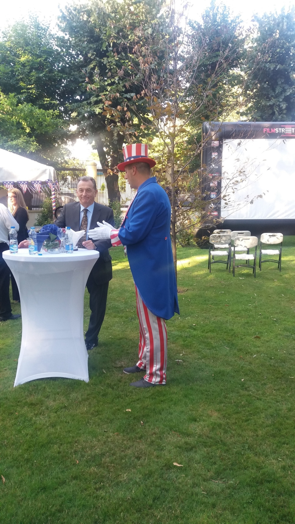 Dan nezavisnosti u Ambasadi SAD, došli i Vučić i Brnabić (FOTO)