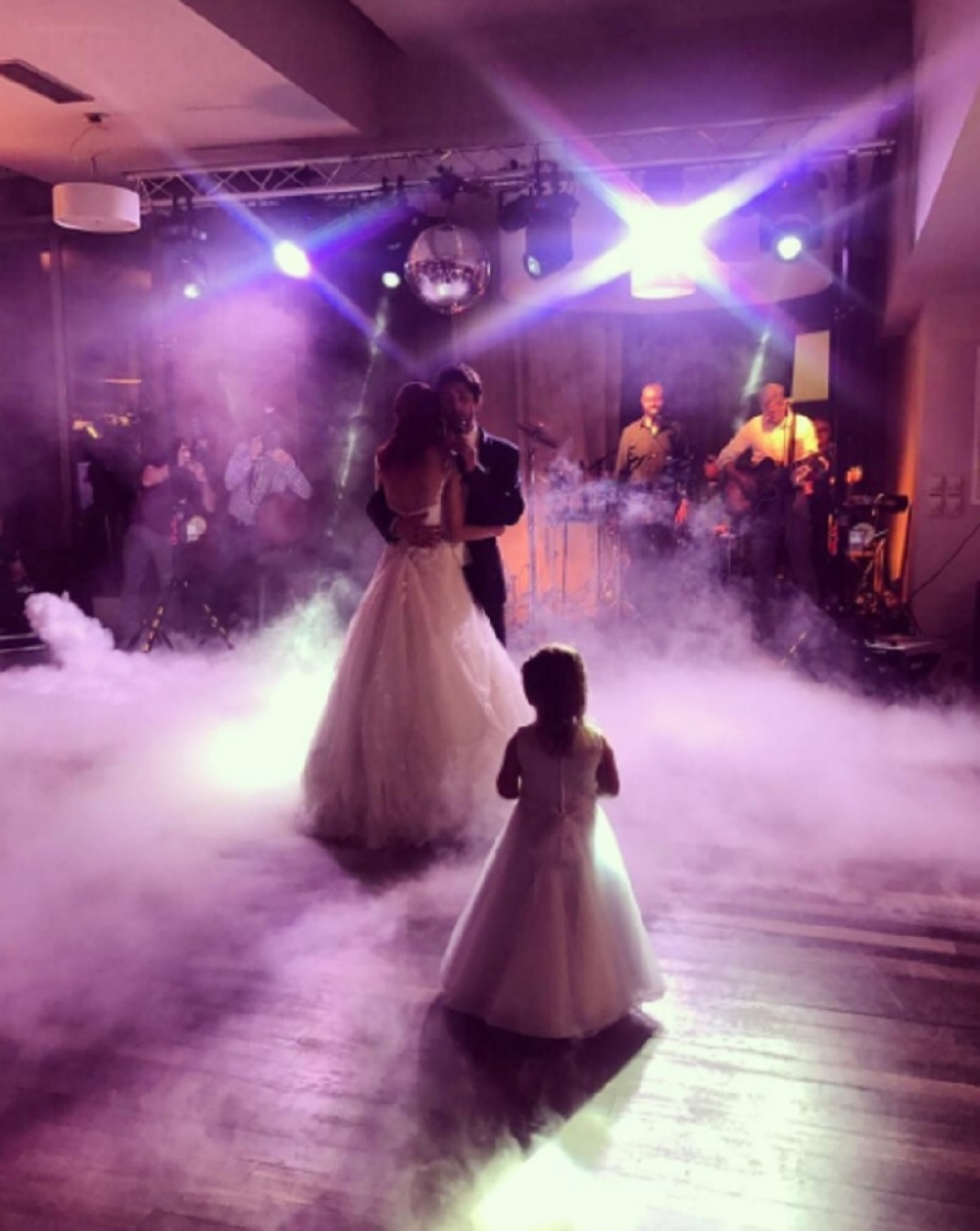 Udala se lepa glumica iz "Vojne akademije" (FOTO)