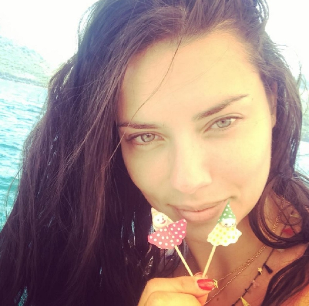 Lima uhvaćena na jahti sa novim dečkom (FOTO)