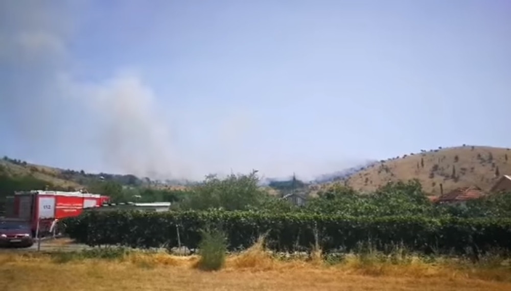 Vatrena stihija preti kućama