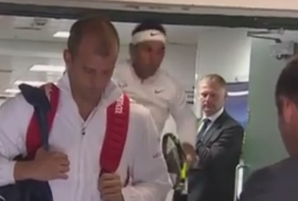 Nadal nesvakidašnjim potezom zbunio i nasmejao i rivala i sebe (VIDEO)